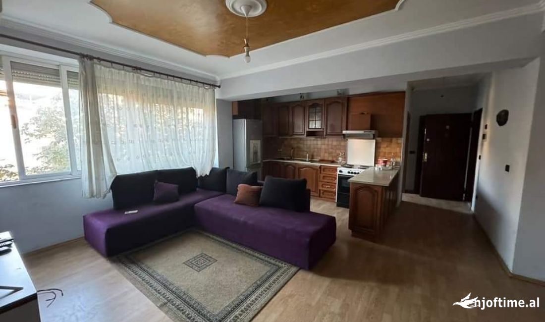 Shtepi me qera Apartament ne Tirane, 1+1, Mobilimi E mobiluar, Pagesa 600  Euro.