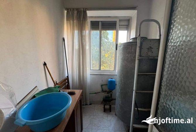 Shtepi me qera Apartament ne Tirane, 1+1, Mobilimi E mobiluar, Pagesa 600  Euro.