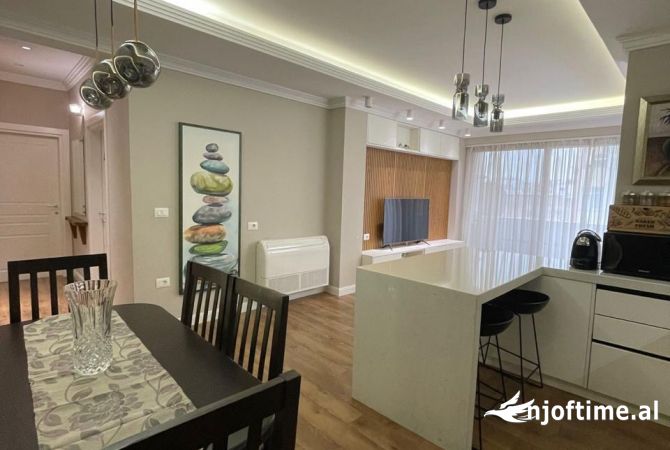 Shtepi me qera Apartament ne Tirane, 2+1, Mobilimi E mobiluar, Pagesa 750  Euro.