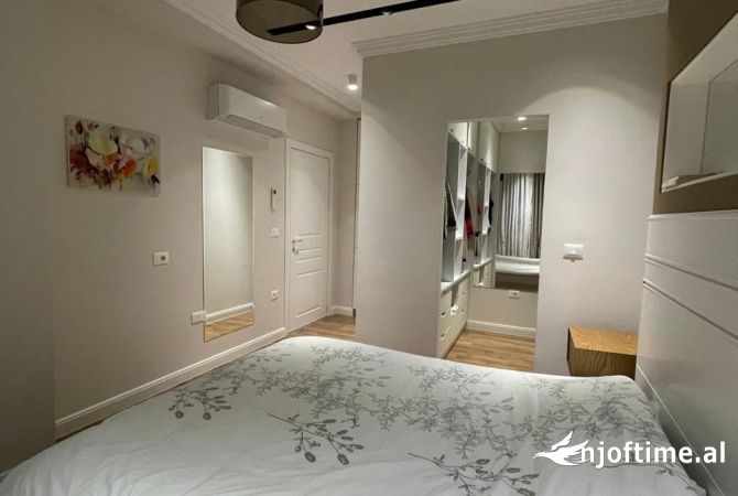 Shtepi me qera Apartament ne Tirane, 2+1, Mobilimi E mobiluar, Pagesa 750  Euro.