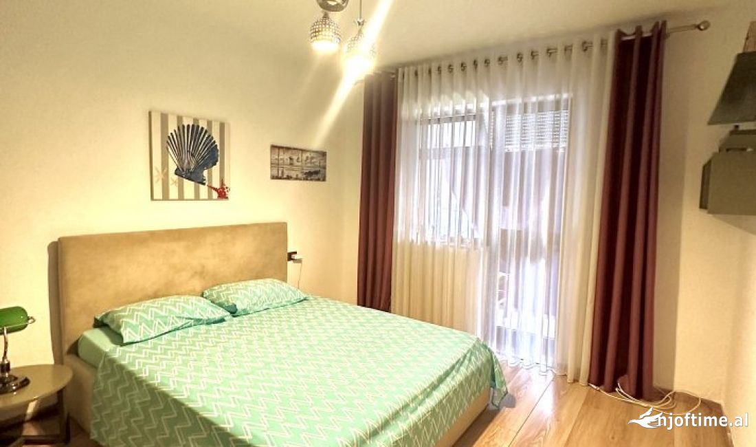 Shtepi me qera Apartament ne Tirane, 2+1, Mobilimi E mobiluar, Pagesa 500  Euro.