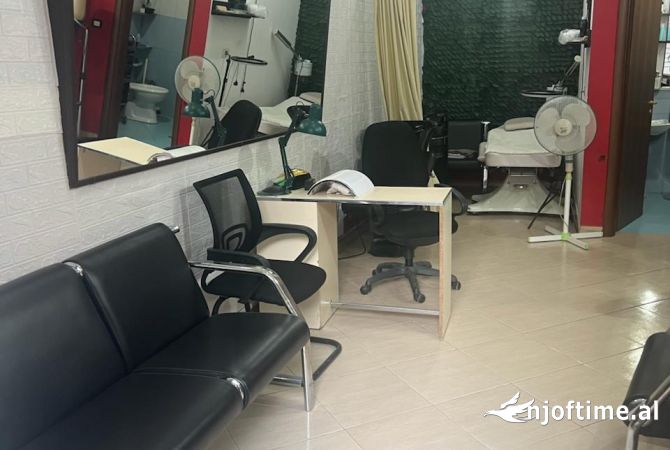 Ambient biznesi me qera 1+1 ne Tirane - 250 Euro