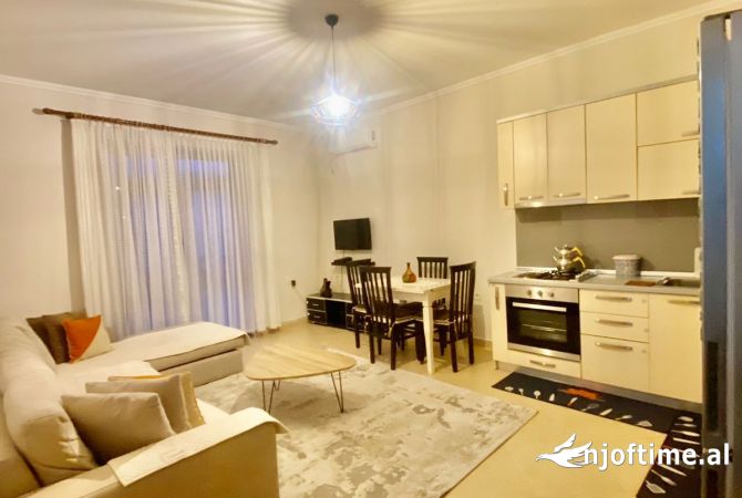 Shtepi me qera 2+1 ne Tirane - 500 Euro