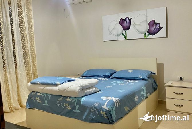 Shtepi me qera Apartament ne Tirane, 2+1, Mobilimi E mobiluar, Pagesa 500  Euro.