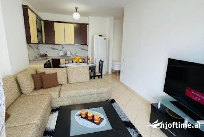 Shtepi me qera 1+1 ne Tirane - 400 Euro