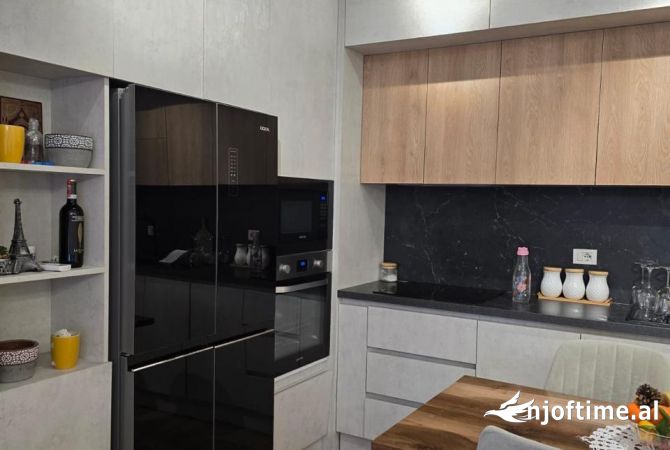 Shtepi me qera Apartament ne Tirane, 2+1, Mobilimi E mobiluar, Pagesa 600  Euro.