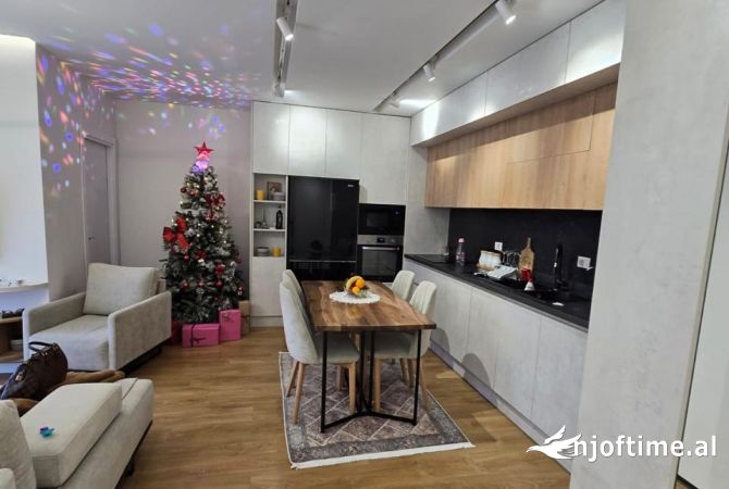 Shtepi me qera Apartament ne Tirane, 2+1, Mobilimi E mobiluar, Pagesa 600  Euro.
