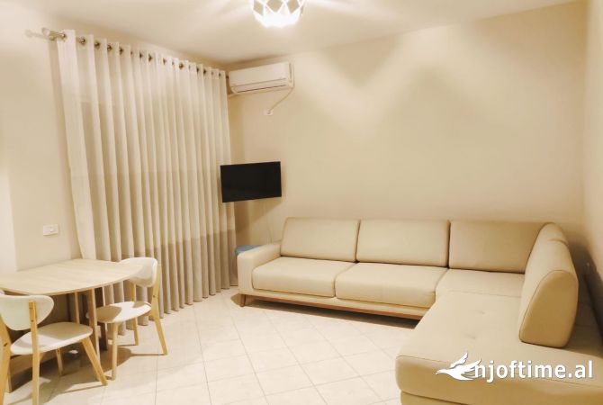Shtepi me qera 1+1 ne Tirane - 400 Euro
