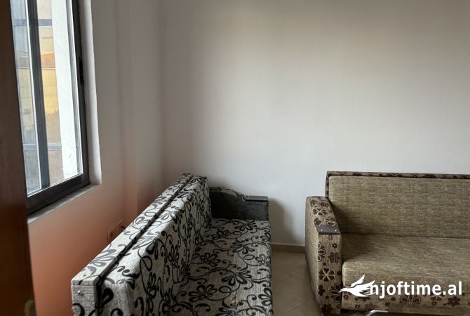 Shtepi me qera 1+1 ne Tirane - 250 Euro