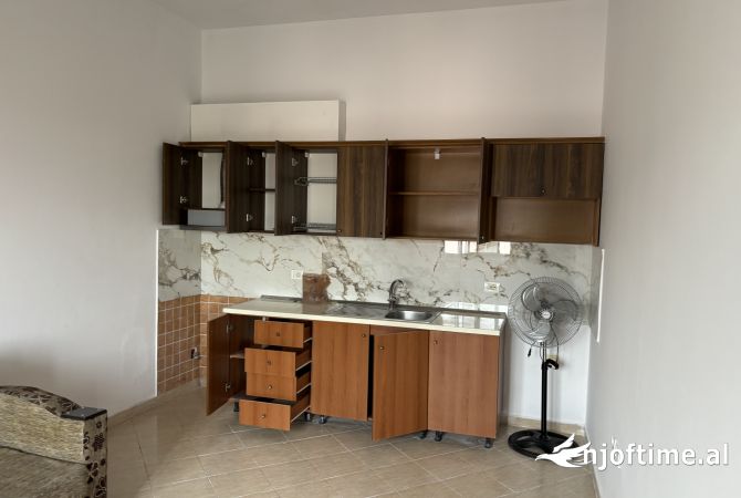 Shtepi me qera 1+1 ne Tirane - 250 Euro
