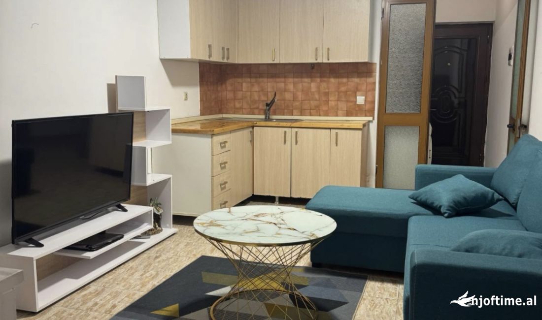 Shtepi me qera Apartament ne Tirane, 1+1, Mobilimi E mobiluar, Pagesa 380  Euro.