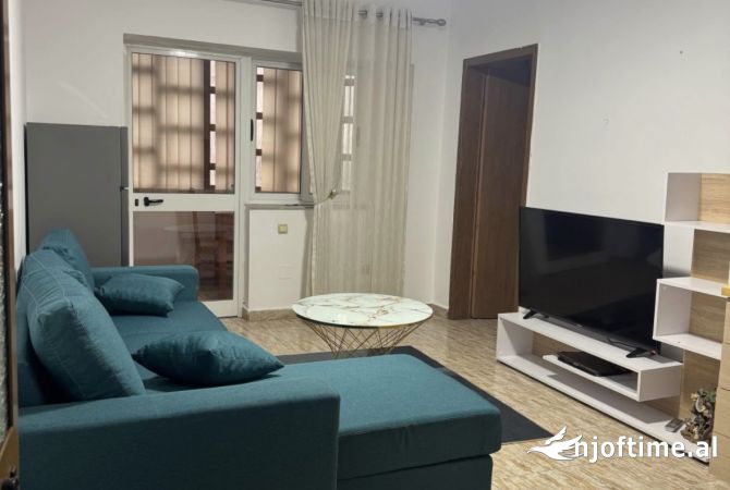 Shtepi me qera Apartament ne Tirane, 1+1, Mobilimi E mobiluar, Pagesa 380  Euro.
