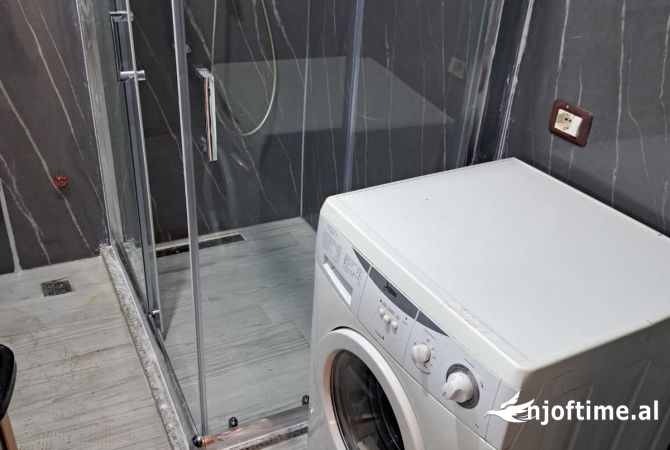 Shtepi me qera Apartament ne Tirane, 1+1, Mobilimi E mobiluar, Pagesa 400  Euro.