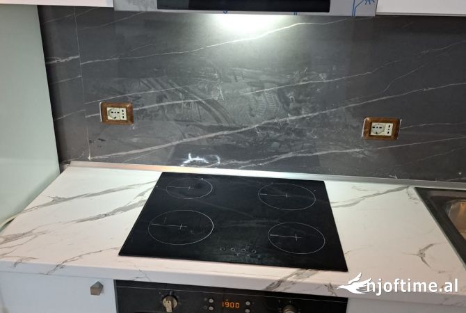 Shtepi me qera Apartament ne Tirane, 1+1, Mobilimi E mobiluar, Pagesa 400  Euro.