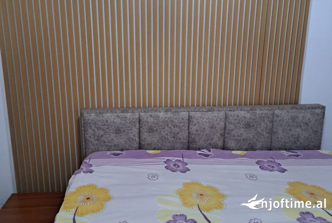 Shtepi me qera Apartament ne Tirane, 1+1, Mobilimi E mobiluar, Pagesa 400  Euro.