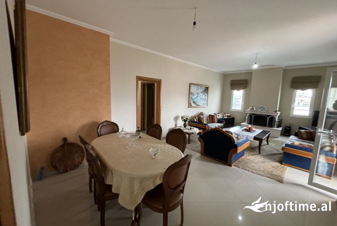 Shtepi me qera Apartament ne Tirane, 2+1, Mobilimi E mobiluar, Pagesa 420  Euro.