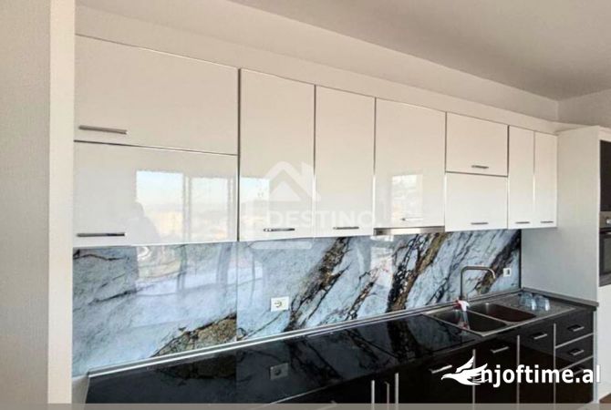 Shtepi me qera 2+1 ne Tirane - 450 Euro