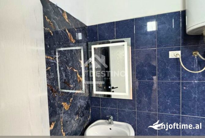 Shtepi me qera Apartament ne Tirane, 2+1, Mobilimi Pjeserisht e mobiluar, Pagesa 450  Euro.