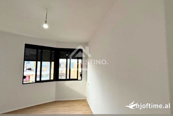 Shtepi me qera Apartament ne Tirane, 2+1, Mobilimi Pjeserisht e mobiluar, Pagesa 450  Euro.