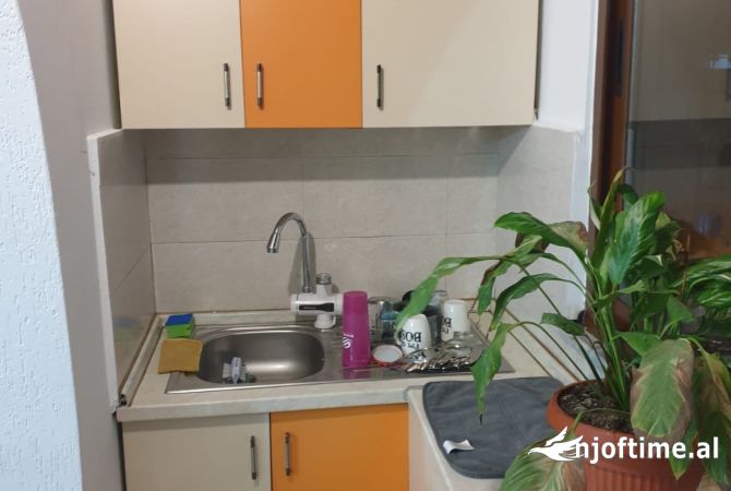 Shtepi me qera Garsoniere ne Tirane - 330 Euro