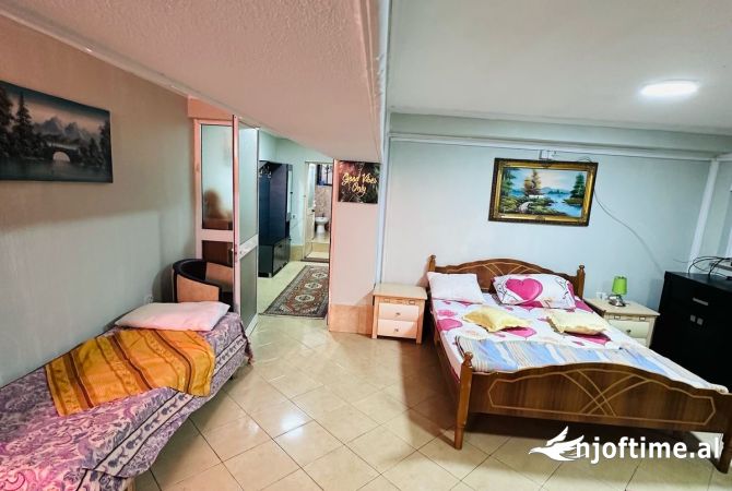 Shtepi me qera Apartament ne Tirane, 1+1, Mobilimi E mobiluar, Pagesa 400  Euro.