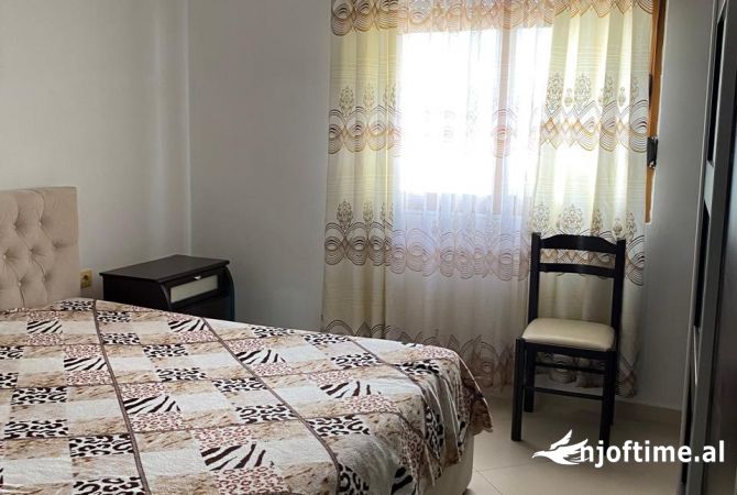 Shtepi me qera 2+1 ne Tirane - 400 Euro