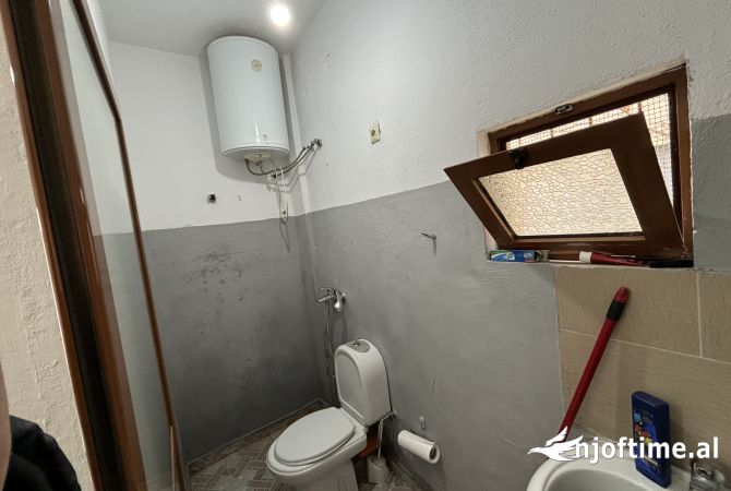 Shtepi me qera 1+1 ne Tirane - 270 Euro
