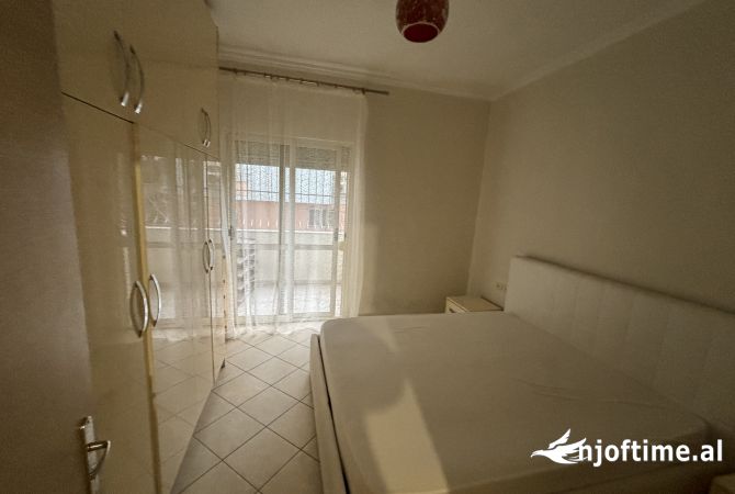 Shtepi me qera 1+1 ne Tirane - 450 Euro