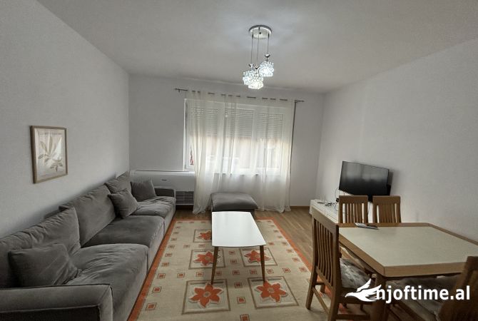 Shtepi me qera 1+1 ne Tirane - 400 Euro