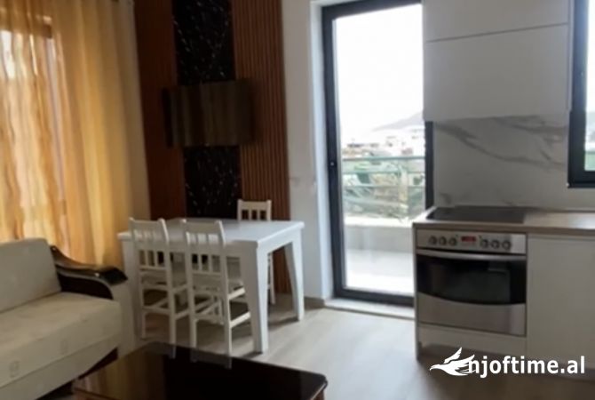 Shtepi me qera 1+1 ne Tirane - 370 Euro
