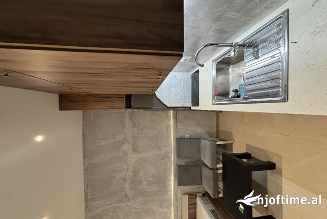 Shtepi me qera Garsoniere ne Tirane - 300 Euro