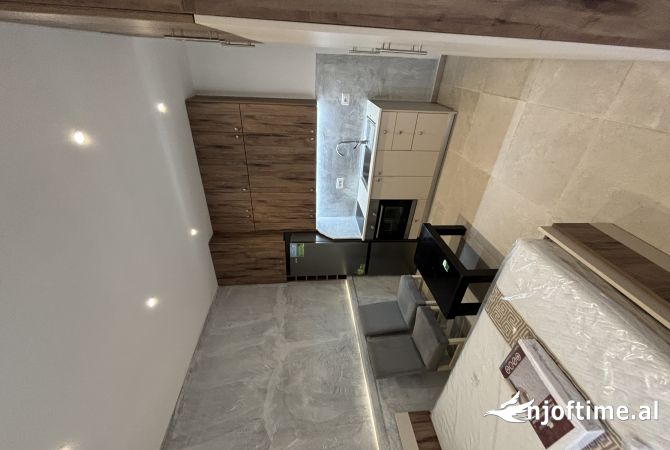 Shtepi me qera Apartament ne Tirane, Garsoniere, Mobilimi E mobiluar, Pagesa 300  Euro.