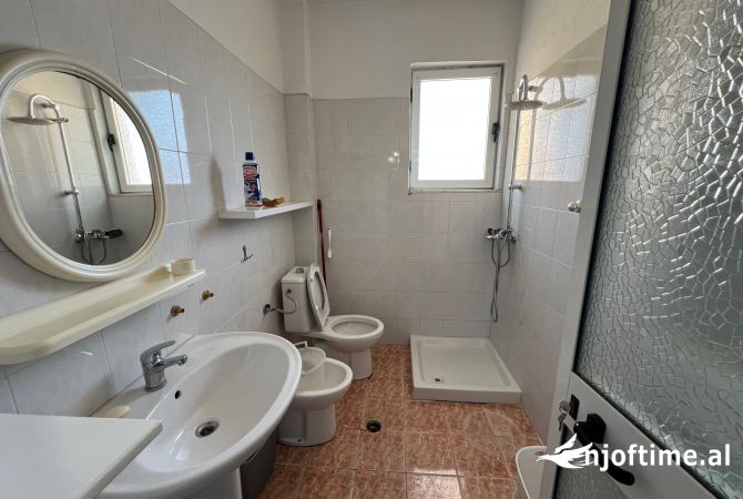 Shtepi me qera Apartament ne Tirane, 1+1, Mobilimi E mobiluar, Pagesa 500  Euro.