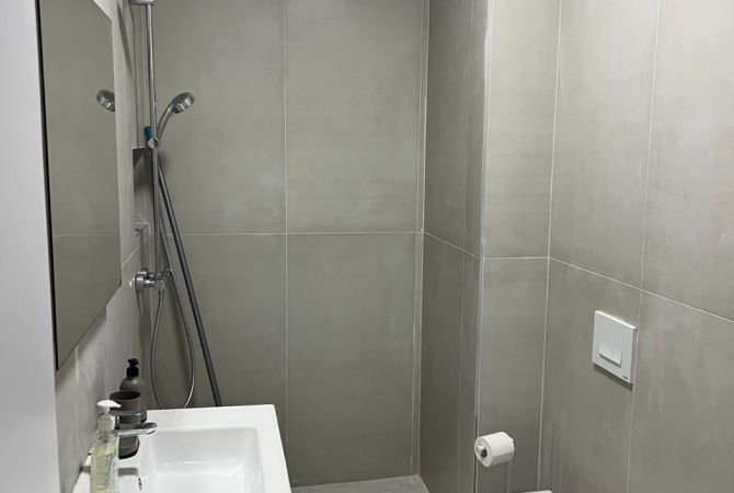 Shtepi me qera 1+1 ne Tirane - 370 Euro