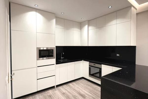 Shtepi me qera Apartament ne Tirane, 1+1, Mobilimi E mobiluar, Pagesa 550  Euro.