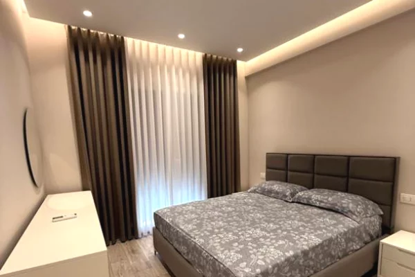 Shtepi me qera Apartament ne Tirane, 1+1, Mobilimi E mobiluar, Pagesa 550  Euro.