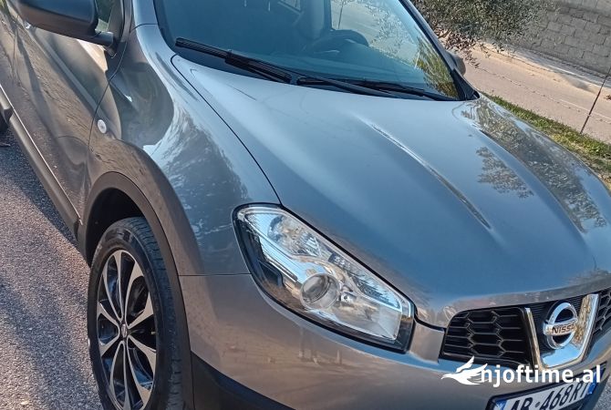 Makina ne shitje ne Tirane - 8,600 Euro