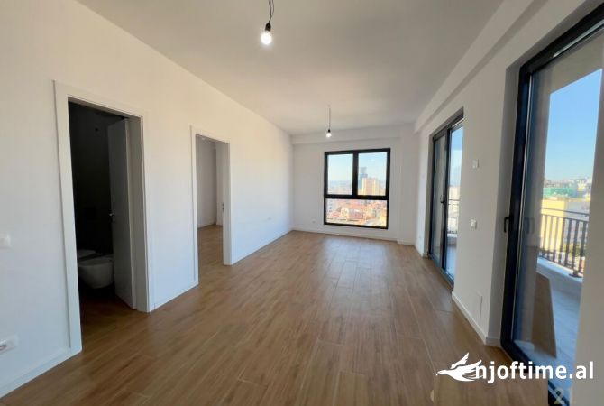 Ambient biznesi me qera 3+1 ne Tirane - 800 Euro
