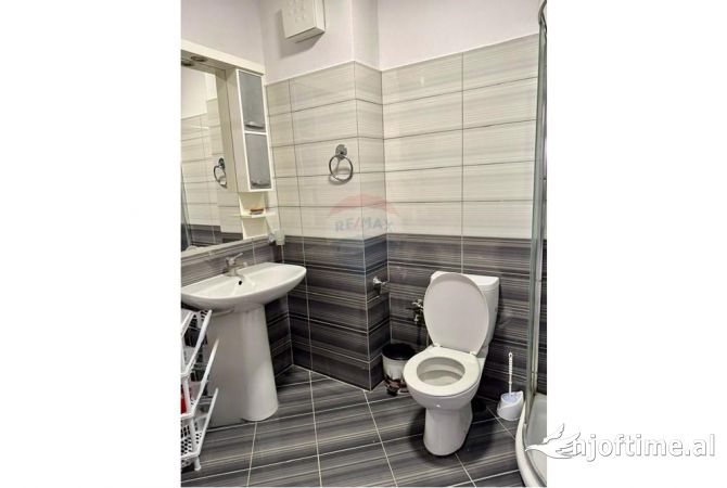 Shtepi me qera 2+1 ne Tirane - 450 Euro