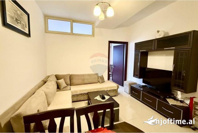 Shtepi me qera 2+1 ne Tirane - 450 Euro
