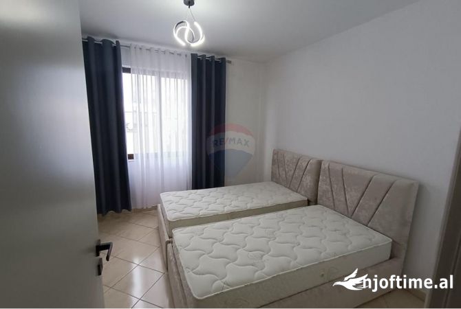 Shtepi me qera Apartament ne Tirane, 2+1, Mobilimi E mobiluar, Pagesa 700  Euro.