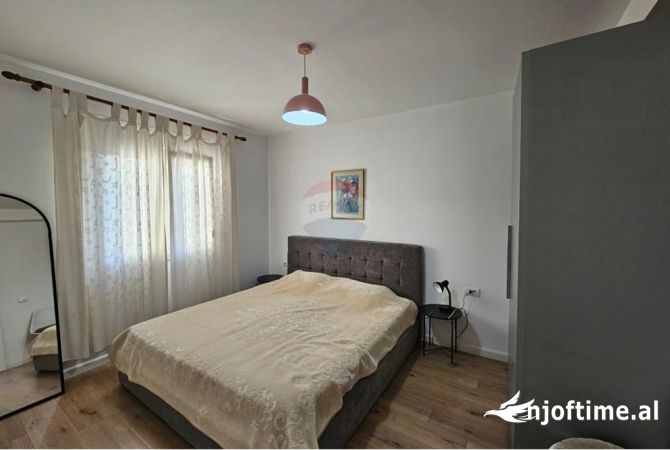 Shtepi me qera Apartament ne Tirane, 1+1, Mobilimi E mobiluar, Pagesa 700  Euro.