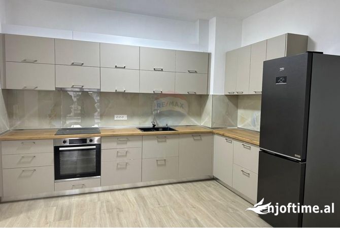 Shtepi me qera 2+1 ne Tirane - 900 Euro