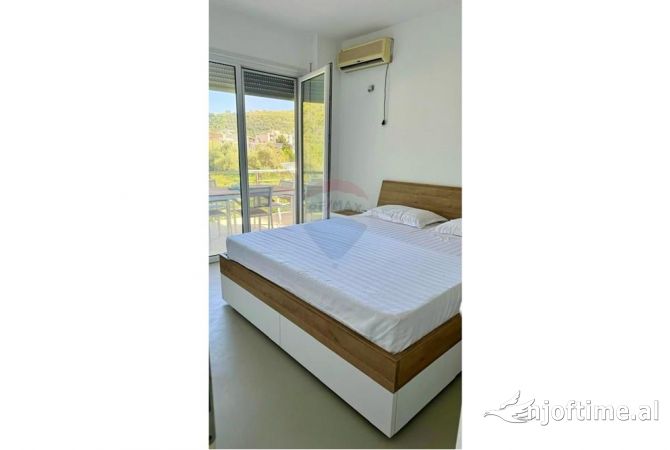 Shtepi ne shitje Apartament ne Vlore, 1+1, Mobilimi E mobiluar, Pagesa 180,000  Euro.