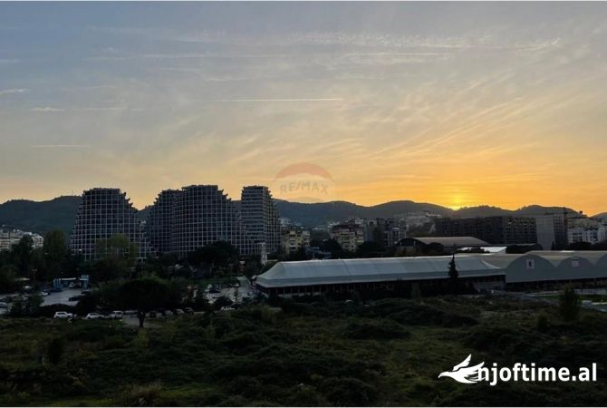 Shtepi me qera 2+1 ne Tirane - 1,200 Euro