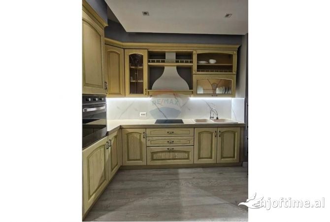 Shtepi ne shitje 2+1 ne Tirane - 265,000 Euro