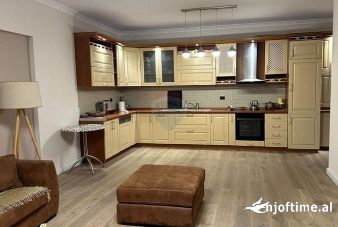 Shtepi ne shitje 2+1 ne Tirane - 250,000 Euro