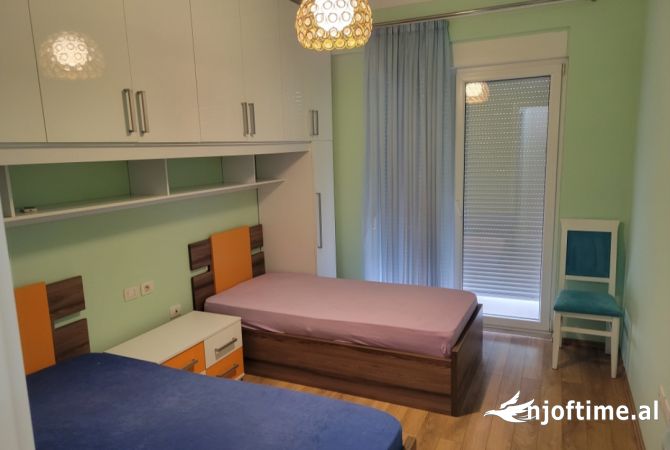 Shtepi me qera 2+1 ne Tirane - 700 Euro