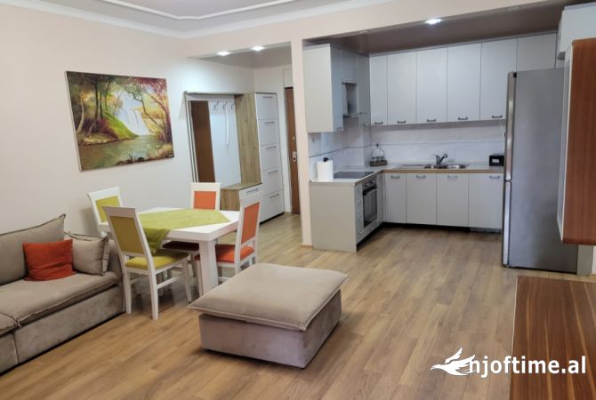 Apartamen per qira 2+1+2+parkim tek Liqeni Thate, Kompleksi FZ.