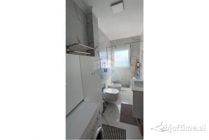 Shtepi ne shitje Apartament ne Tirane, 1+1, Mobilimi E mobiluar, Pagesa 95,000  Euro.